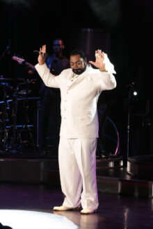 LEGENDS IN CONCERT BARRY WHITE