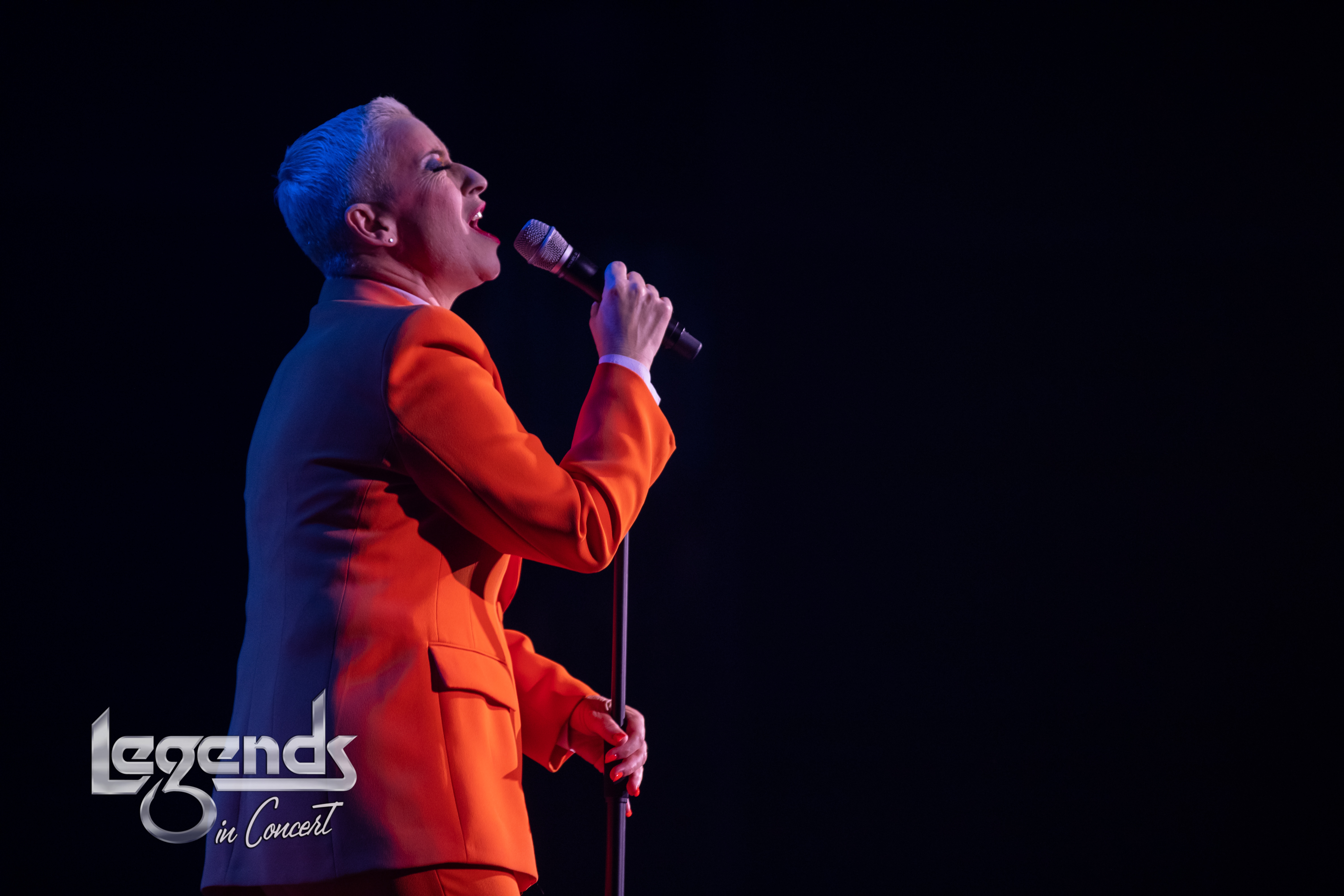 LEGENDS IN CONCERT KATY SETTERFIELD AS ANNIE LENNOX